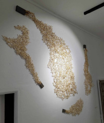 Montaje en pared de Las islas incombustibles